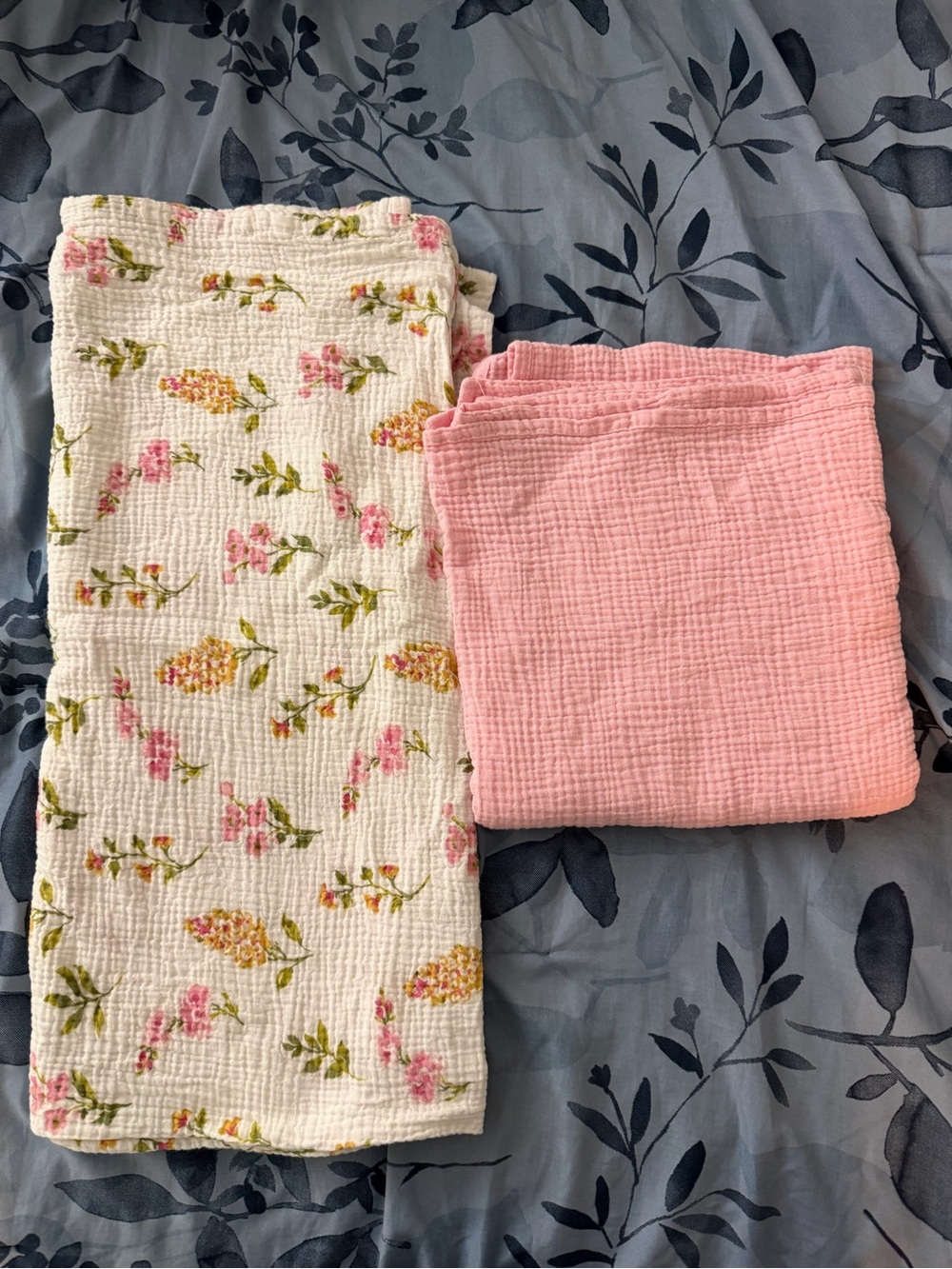 Soft Cotton Muslin Swaddles Set in Pink and Floral